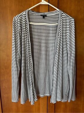 Like New Cute Talbots Black & White Striped Open-Front Cardigan